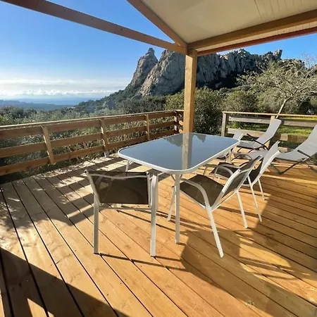 Les De La A Santa Trinita * بونيفَسْيو