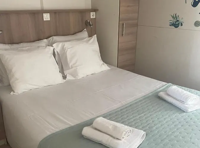 Les De La A Santa Trinita *