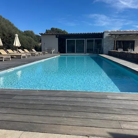 Les De La A Santa Trinita シャレー